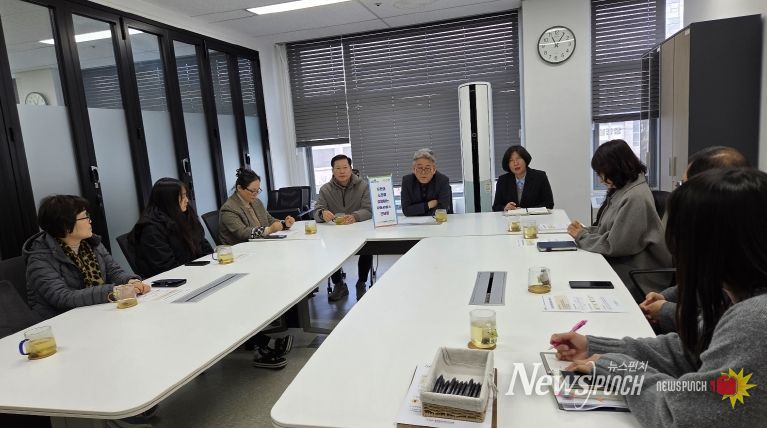 충청북도사회서비스원, ‘2025년 사회복지시설 안전점검 지원사업’ 관련 안전 물품 전달식 개최