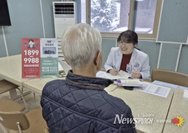 양로원 방문 조기 검진 모습
