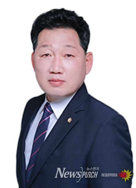 부산시의회 박희용 시의원, 연지초 공간 재구조화 사업의 소통 부재 지적