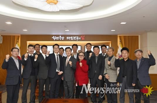 김태흠 지사, 11일 한국공인중개사협회 충청남도회와 간담