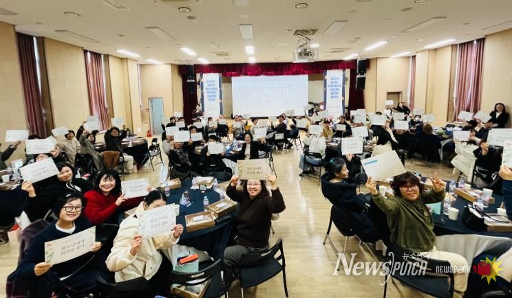 함안군 청소년상담복지센터·학교밖청소년지원센터, 사업 운영 보고회 및 학교 밖 청소년 졸업식 개최
