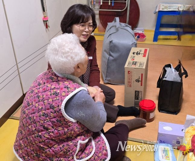 사회복지 대상자 가구 방문