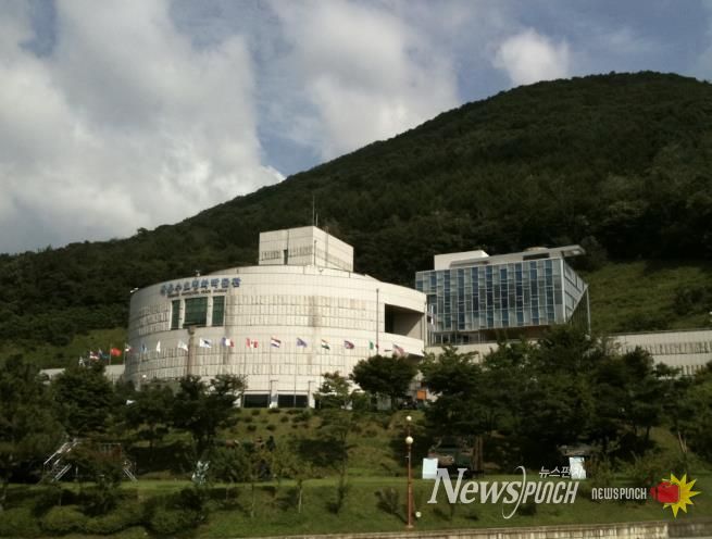 동두천시 자유수호평화박물관, 제3회 이호왕 박사 기념 청소년 미술대전 시상식 개최