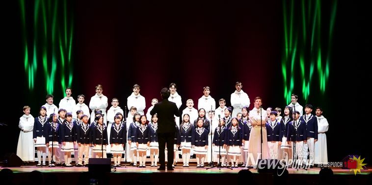 강화군, 파리나무십자가 소년합창단 초청 공연에 객석 가득 ‘성황’