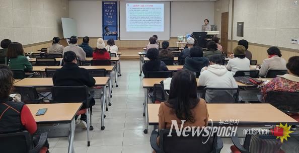 점촌도서관, 2025년 하반기 글사랑문학회 작가 특강