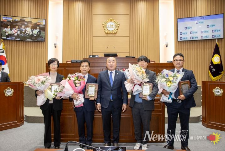 해남군의회, 의정발전 유공자 표창
