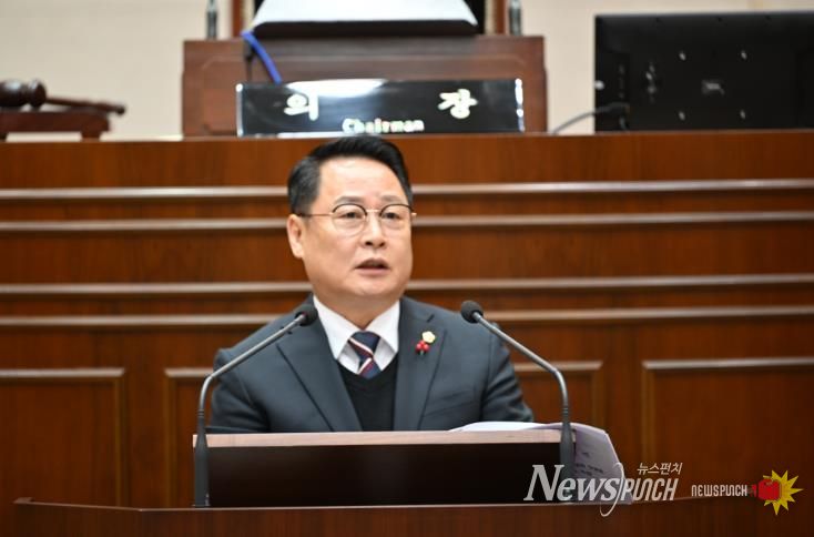 완주군의회 성중기 의원, “조례의 실효성 강화…완주군 입법평가제 도입 서둘러야”