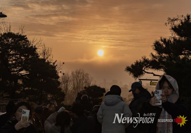 '병오년 떠오르는 첫 해, 아차산에서 만나요' 광진구, 2026 아차산 해맞이 행사 개최