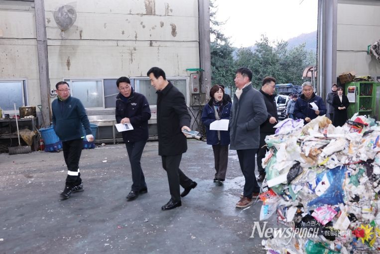 재활용센터 찾아 근무자 격려하고 안전한 운영 당부