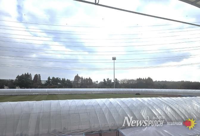 시흥도시공사, 동절기 육상경기장 비닐온실 트랙 시민 개방시간 확대