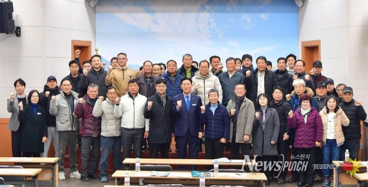 장성군 농자재 선정 심의회 현장.