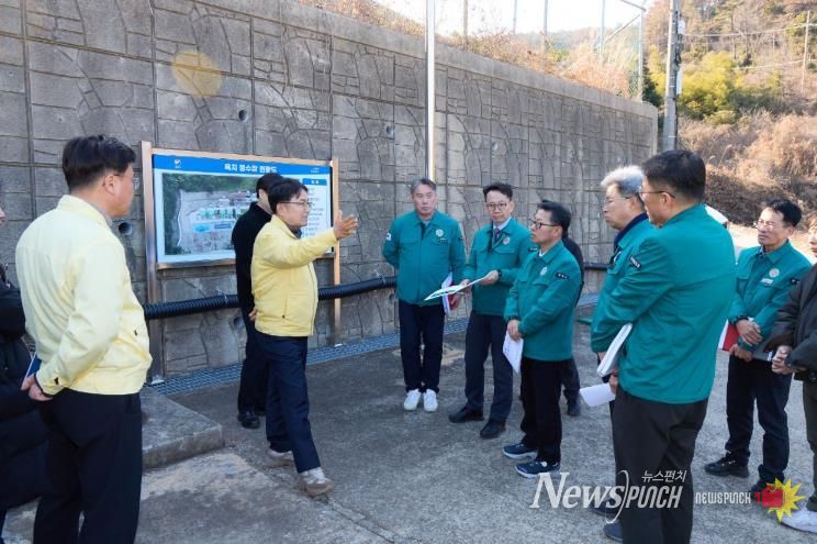통영시 욕지도 가뭄 극복을 위해 선제적 대응 2(현장점검)