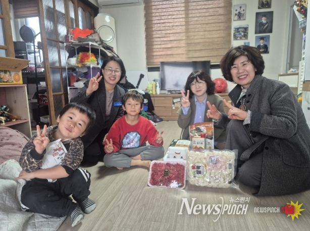 장흥군 드림스타트, 85가구에 설맞이 ‘복꾸러미’ 전달