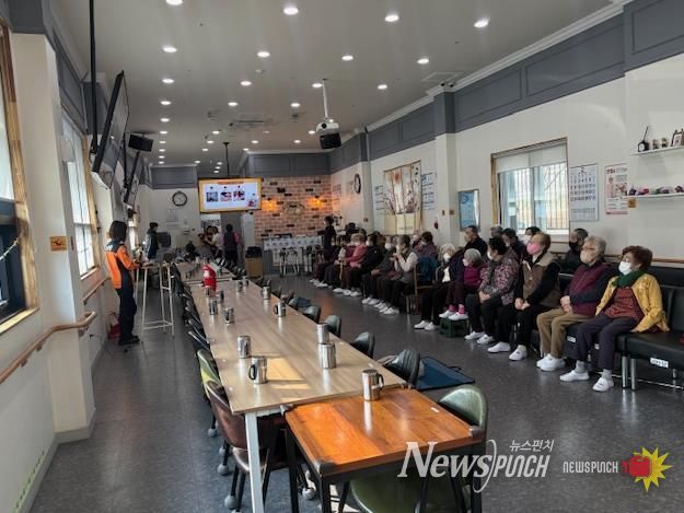 천안서북소방서, 효어르신주간보호센터 겨울철 119생활 안전교육실시