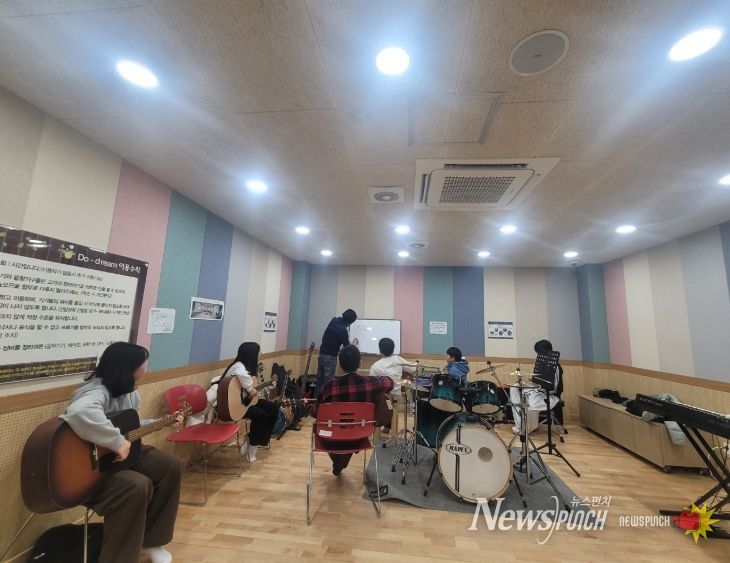 금산군청소년미래센터 청소년 진로체험 1차 프로그램 모습