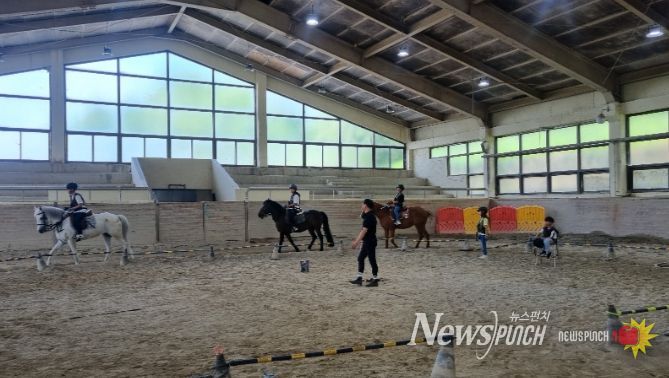 전북특별자치도, 2026년‘ 붉은 말(馬)의 해’ 학생 승마체험 지원사업 본격 추진