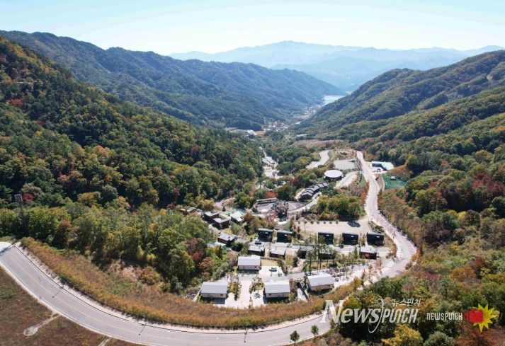 함양군은 오는 3월 1일부터 대봉캠핑랜드 자연휴양림 숙박시설의 운영을 본격 재개한다고 밝혔다.