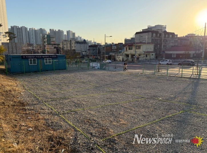 유휴부지 활용해 방범초소 및 임시 개방형 주차장 조성-