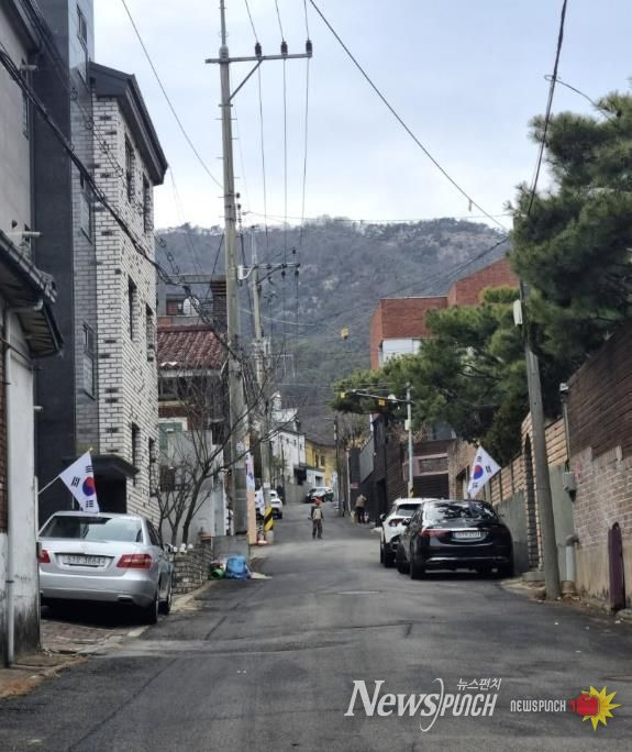 구리 아치울·딸기원마을, 태극기 물결로 3·1절 기려