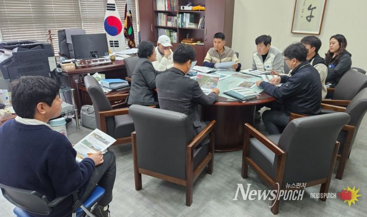 「2026년 영광법성포단오제」의 성공적인 개최를 위한 준비 업무협의 회의를 열고 본격적인 축제 준비에 돌입했다.