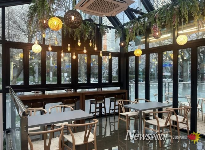 힐링 카페 ‘담온 1177’ 내부 모습