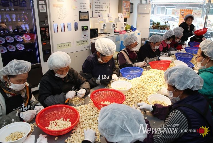 충북도 ‘일하는 밥퍼’ 50만명 돌파… 전국 확산 발판 마련