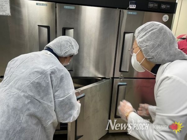 지난해 집단급식소 위생관리 점검 모습