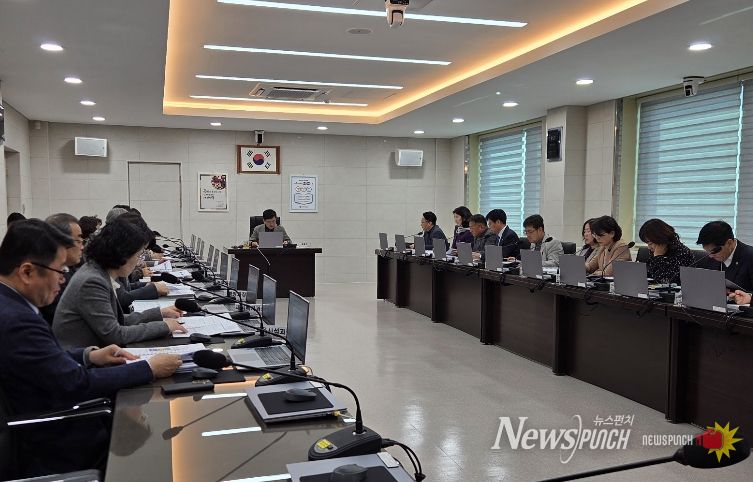 윤건영 교육감, _2026년 청렴 충북교육 종합 추진계획_ 공유 회의 개최