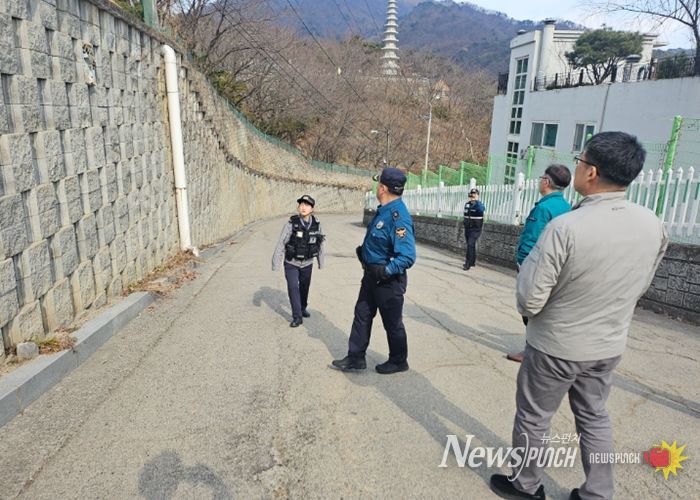 남양주시 호평동, 호평파출소와 해빙기 대비 급경사지 합동 안전점검 실시