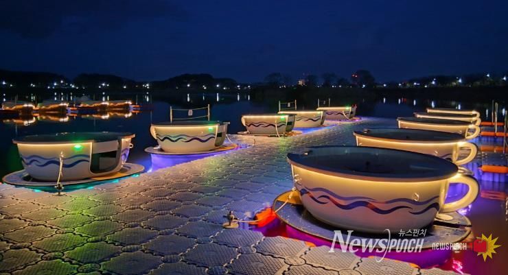 4인용보트 야간