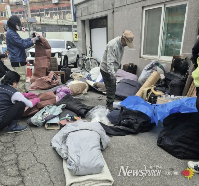 수원시 권선구 구운동, 저장강박 가구에 '클린케어' 주거환경 개선 나서