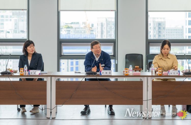 주민참여예산위원회 신규위원 위촉식에 참석해 말씀중인 김경호 광진구청장