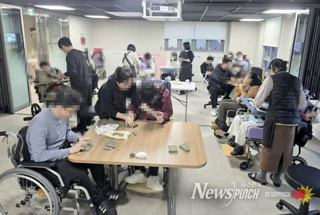서대문 뇌병변장애인 비전센터의 ‘일상생활 프로그램’ 운영 모습
