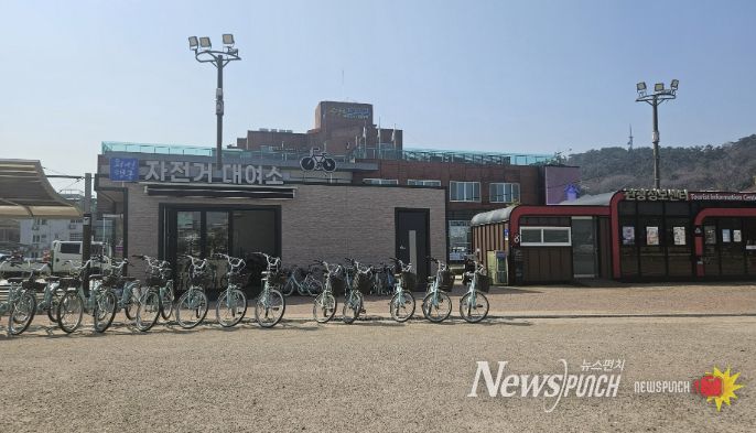 행궁동 공영자전거대여소 전경