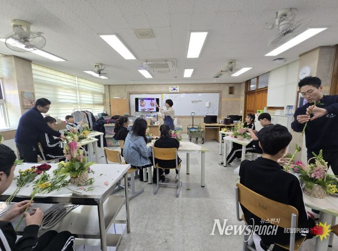 ‘찾아가는 힐링원예체험’ 수업 모습