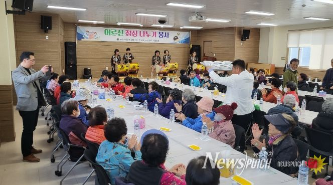 국제라이온스협회 354-E지구 제6지역협의회, 어르신 짜장면 나눔 봉사