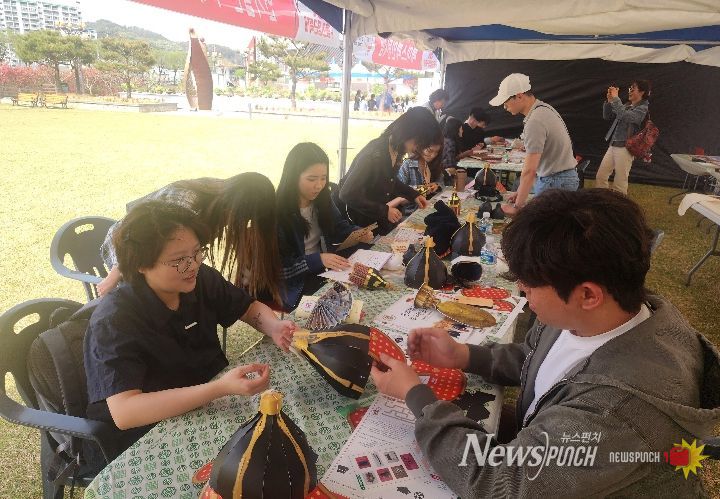 의병박물관 홍의장군 축제 전시 체험 운영