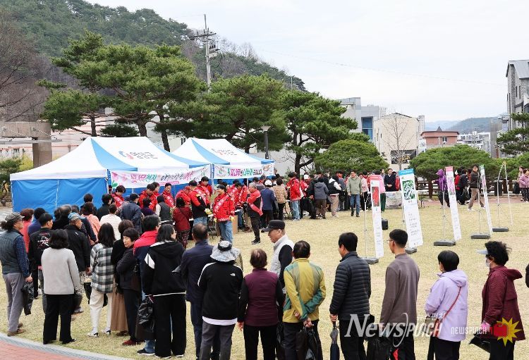 영양군, 제81회 식목일 기념,‘나무나누어주기 행사’개최