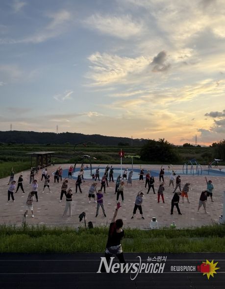 파주보건소, ‘문산노을길 달빛 운동교실’ 운영