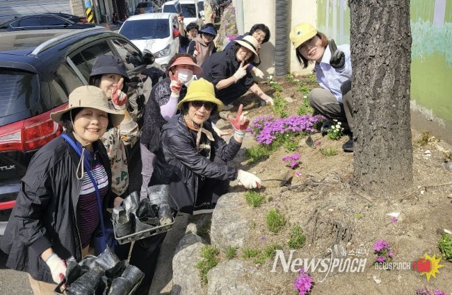 수원시 영통구 매탄2동, 도심 속 힐링 공간 손바닥 정원 조성 활동 전개