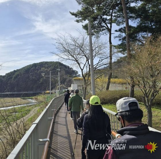 홍천군보건소, 주민 건강 리더 걷기 지도자 2급 10명 배출