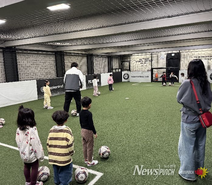 ‘핫둘핫둘서울 유아 스포츠단’에서 체육활동을 하고 있는 유아들의 모습