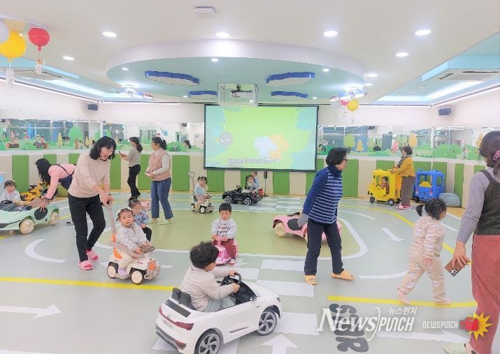 진도군, 출산통합지원센터 ‘도담도담 놀이터’ 운영 큰 호응