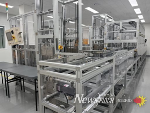 사육상자 공급 장치